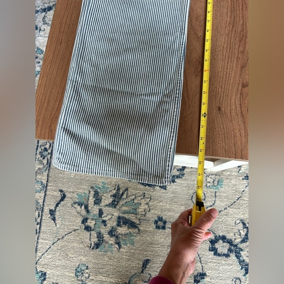 wide leg jeans, sz 8 denim, white with blue pin stripes, adorable, long, NEW - Picture 9 of 10